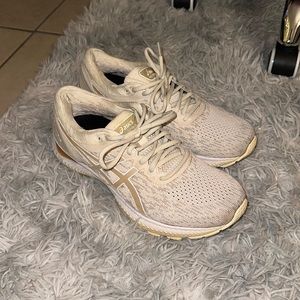 🤍 ASICS Gel Nimbus 🤍